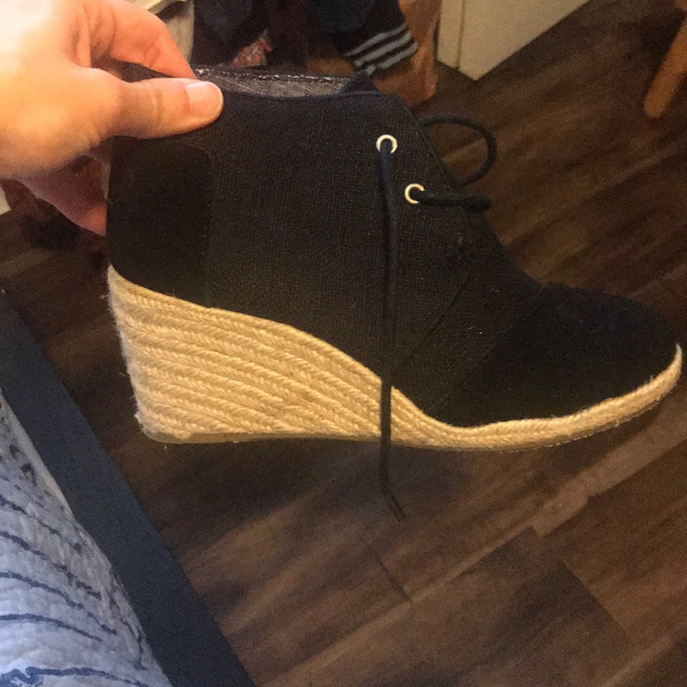 Toms shoes
